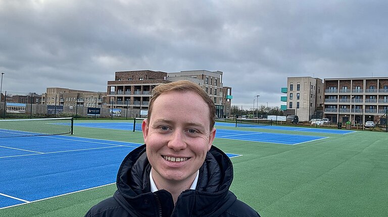 Luke on Darwin Green Tennis Courts